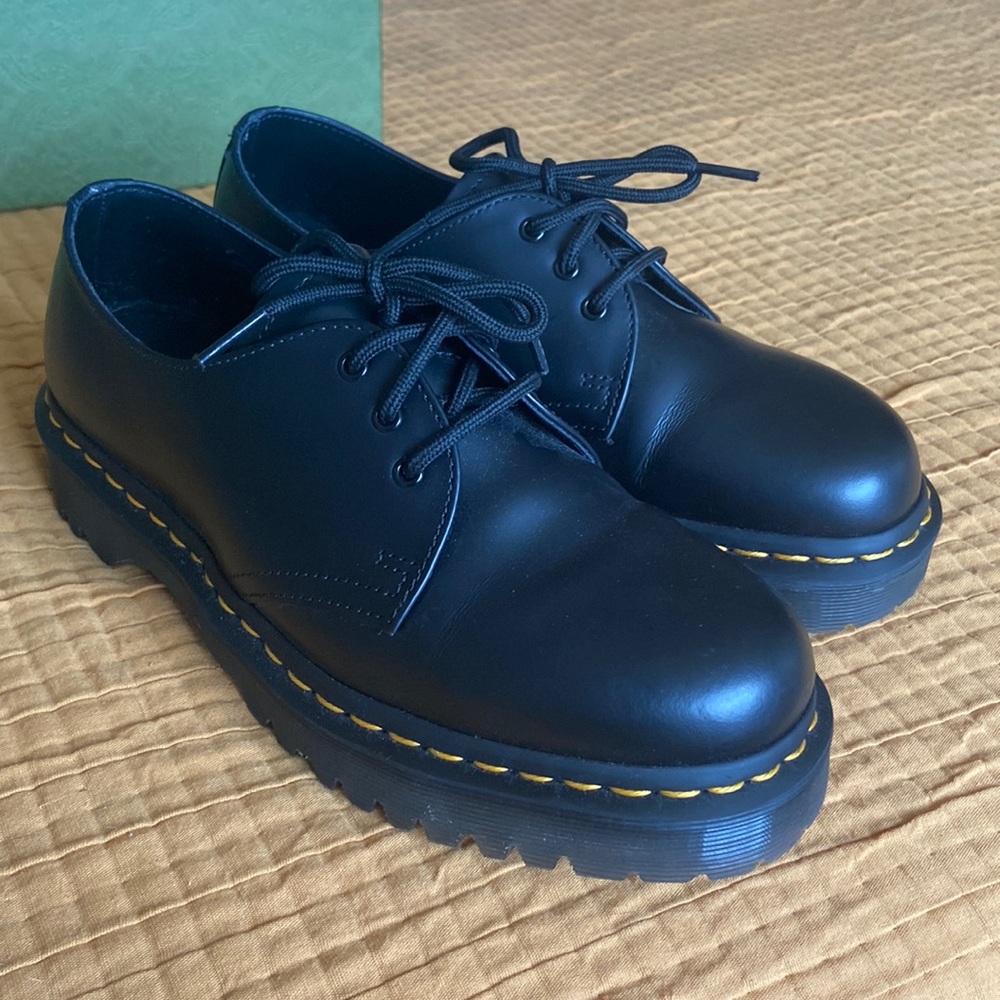 Dr. Martens 1461 BEX SMOOTH LEATHER OXFORD SHOES - NWOT size 8
